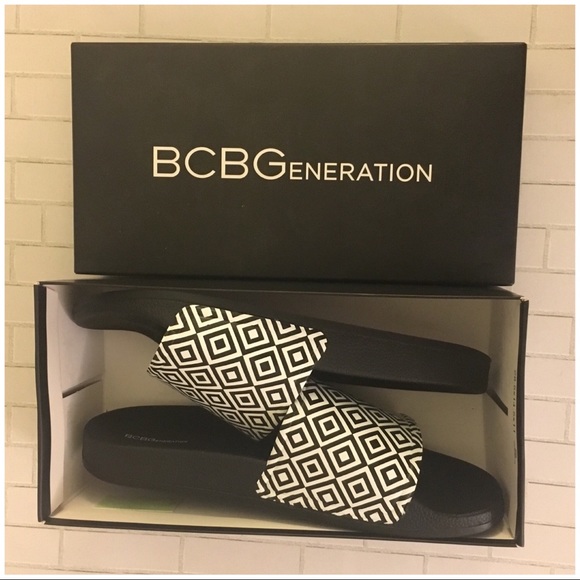 BCBG Sandals (Size 10) NWOT - Picture 2 of 7